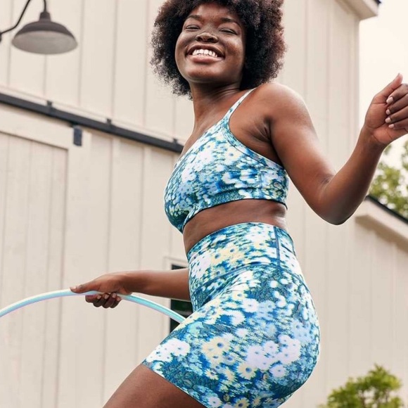 NWOT Aerie Offline 3D Sports Bra & Biker Short Set - Picture 1 of 13